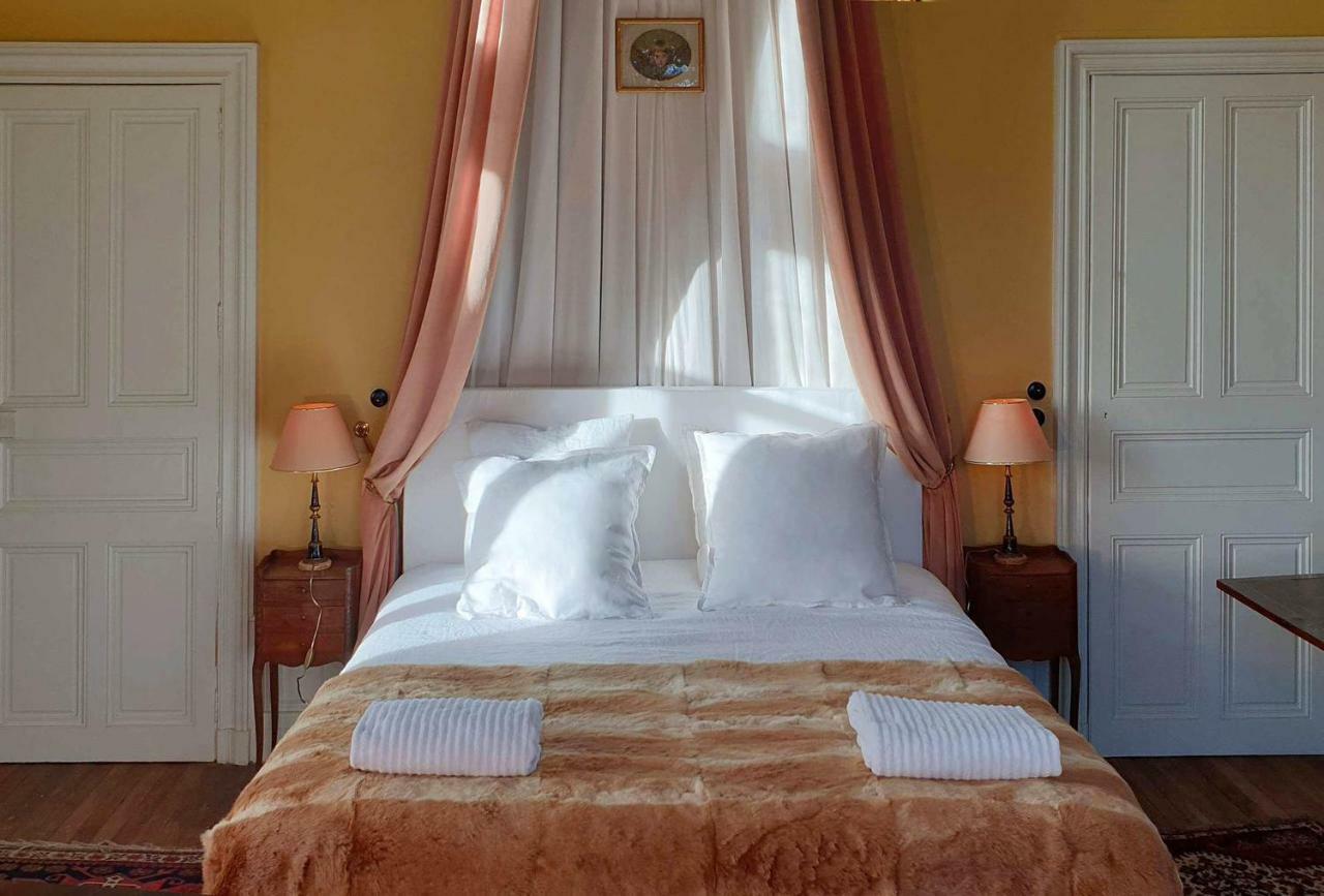 Chateau Le Brossay Renac Bagian luar foto